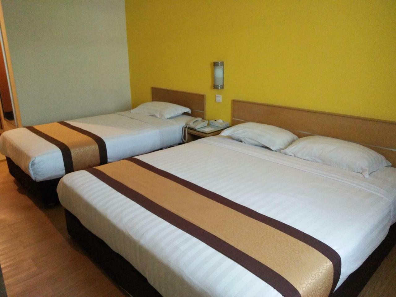 Tang Dynasty Lodge Tuaran Eksteriør bilde